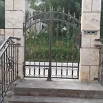 Konukevi Double Hvar 15706d 3*